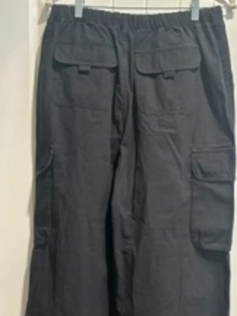 NWOT BP. Pull On Cargo Pants w/ Adjustable Bottom size- MEDIUM - Picture 3 of 4
